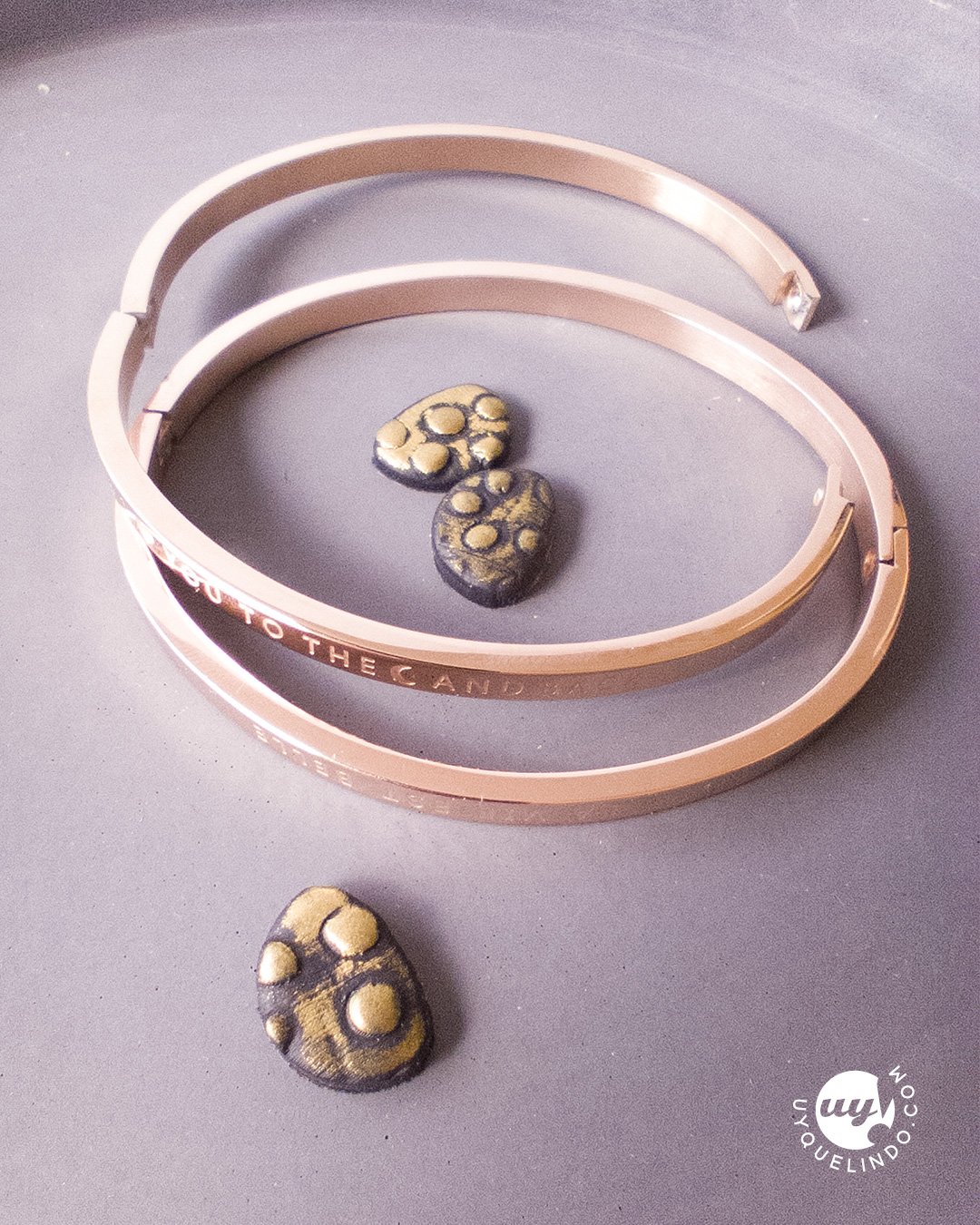 Brazalete La vie est belle, I love you to the moon and back, chapado en oro rosa
