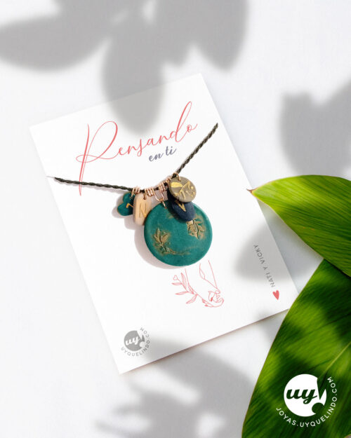 Collar personalizado con iniciales y charms, boho style