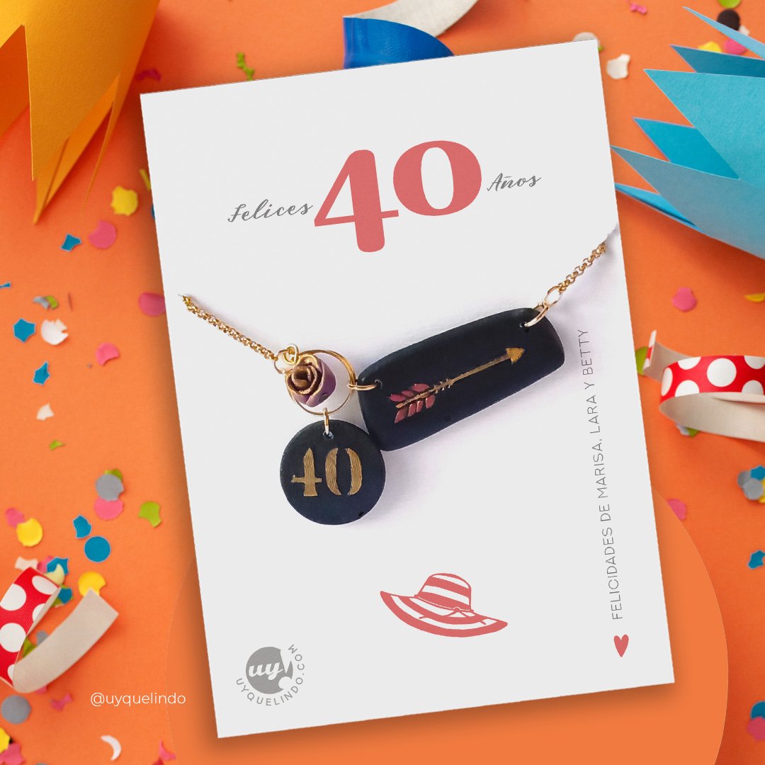 Collar de las décadas personalizado con inicial